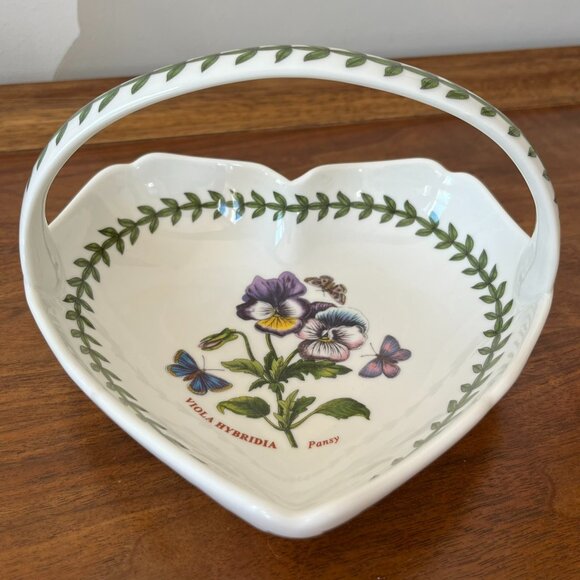 Portmeirion Botanic Garden Pansy 7" Heart Shaped Basket Candy Dish Scalloped - Picture 1 of 10